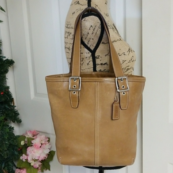 Coach Handbags - Coach Leather Bag